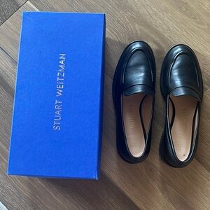 Stuart Weitzman PALMAR loafer Size 8.5. Black VGUC